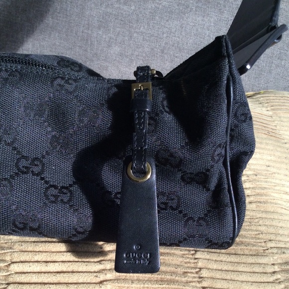 Authentic Gucci Shoulder Handbag - Picture 7 of 10